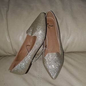 NWOT Women's size 10W shoe